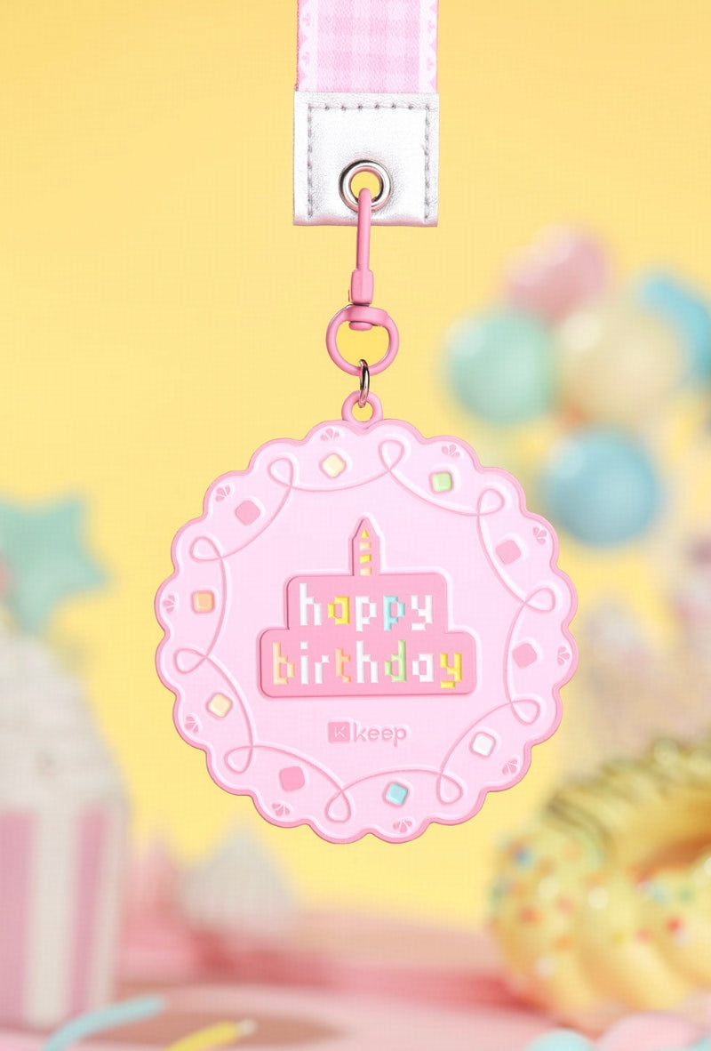 Detachable & Reassemblable, Fun Like No Other

The rotating centerpiece features a detachable modular design, allowing each piece to be taken apart and freely reassembled. More than just a decorative charm, it also doubles as a satisfying fidget accessory to play with. Its unique concept stands out from ordinary keychains, making it a rare and creative design that's hard to find elsewhere.