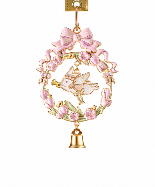 A Spring Letter Arrives, and the wind chime gently rings.
The Amusement Park Series arrives with the vitality of blooming tulips, rushing into spring.

The romantic phonetic play between “Yu (tulip)” and “Yu (encounter)”
becomes a gentle promise gifted by spring:

Amid blossoms and soft breezes,
you meet the tender and radiant version of yourself within.
Step into a dreamlike amusement park, created exclusively for spring.