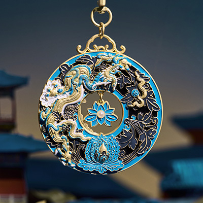 This collectible is a Ming Dynasty cloisonné-style glazed tile from Shanxi province,
originally used as a decorative element on the rooftops of Shanxi temples.
It embodies symbolic meanings of summoning wind and rain, preventing fire, and bringing good fortune.