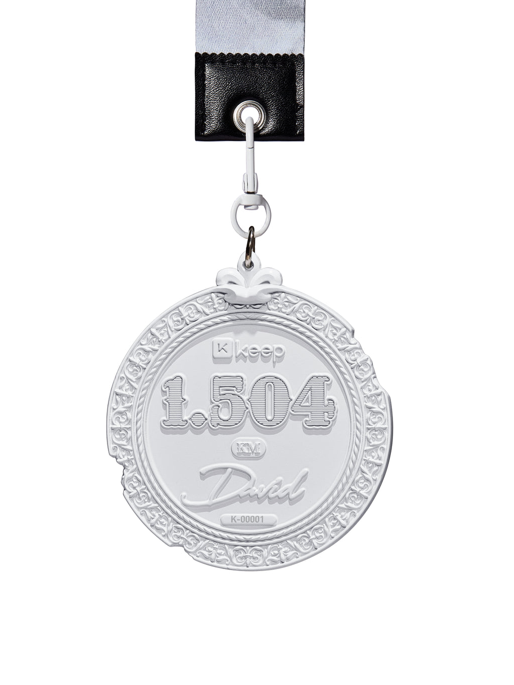 The back is engraved with the commemorative distance and a unique code,
making each medal a one-of-a-kind work of art.