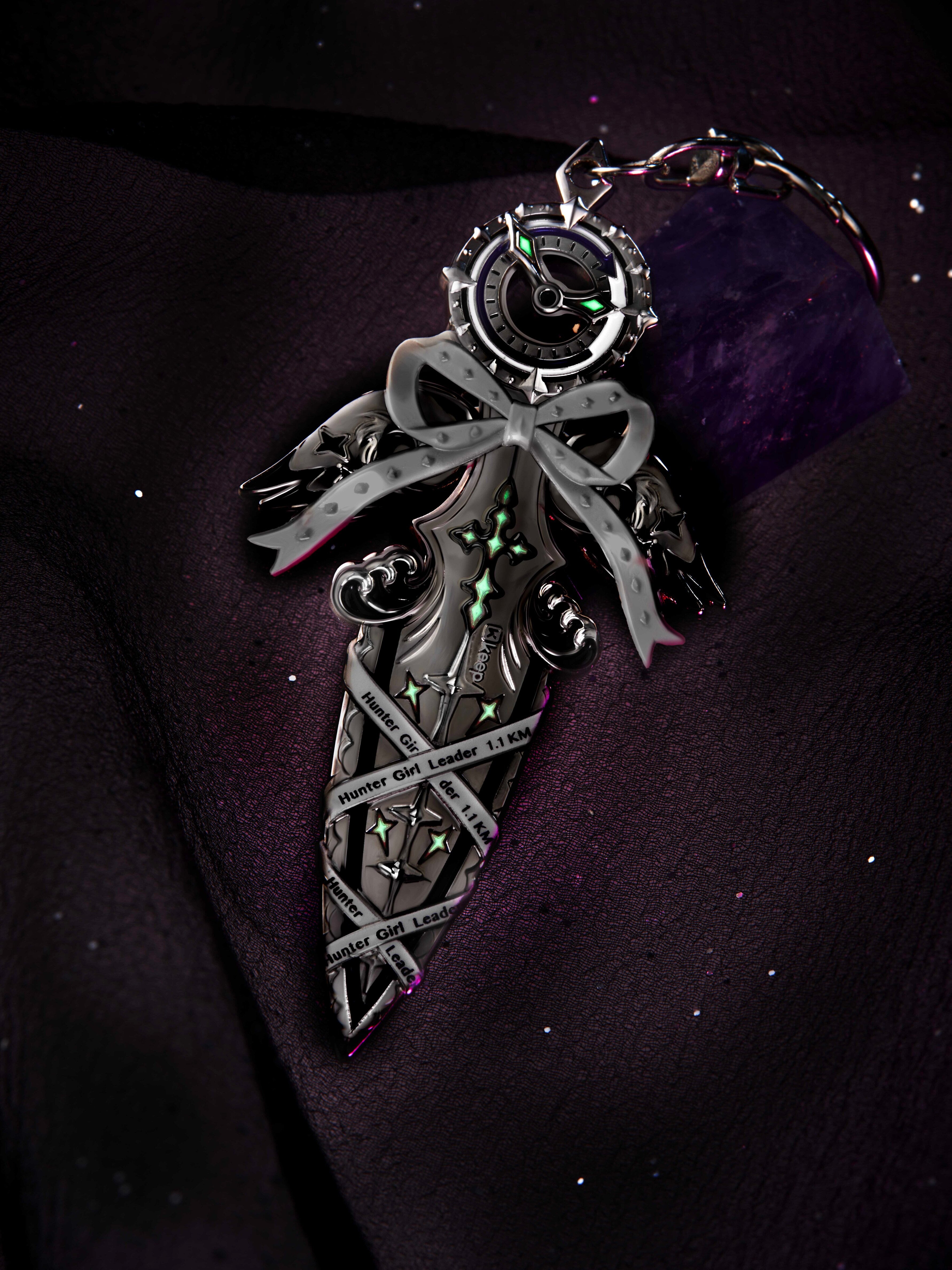 The layered combination of color and embossing gives the blade a pronounced three-dimensional depth and texture,
releasing a sense of drama and power within the festive atmosphere.

Both sides of the medal adhere to the same craftsmanship standards,
ensuring a consistent and refined texture on the front and back.